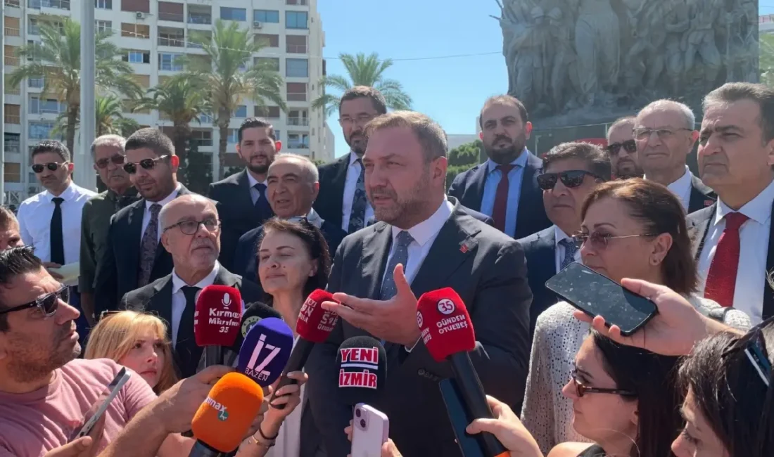 CHP İzmir İl Başkanlığı görevine getirilen Utku Gümrükçü, yeni yönetimle