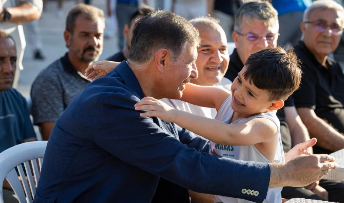 Zeminindeki kayma ve yarıklar nedeniyle kapısına kilit vurulan Uzundere Cemevi