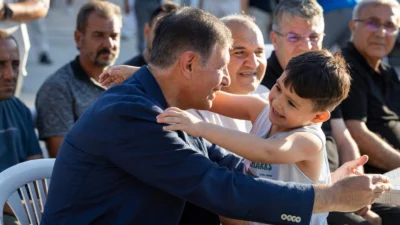 Zeminindeki kayma ve yarıklar nedeniyle kapısına kilit vurulan Uzundere Cemevi