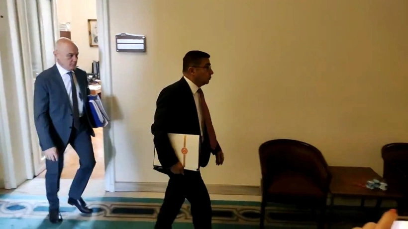 Siyasette tarihi gün: YENİ Parti kuruluş dilekçesi İçişleri Bakanlığı’na teslim edildi