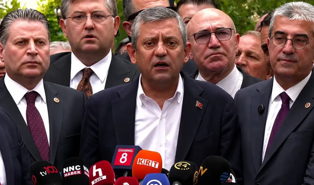 Özgür Özel liderliğindeki YENİ Parti resmen kuruldu; Hacı Bayram Veli