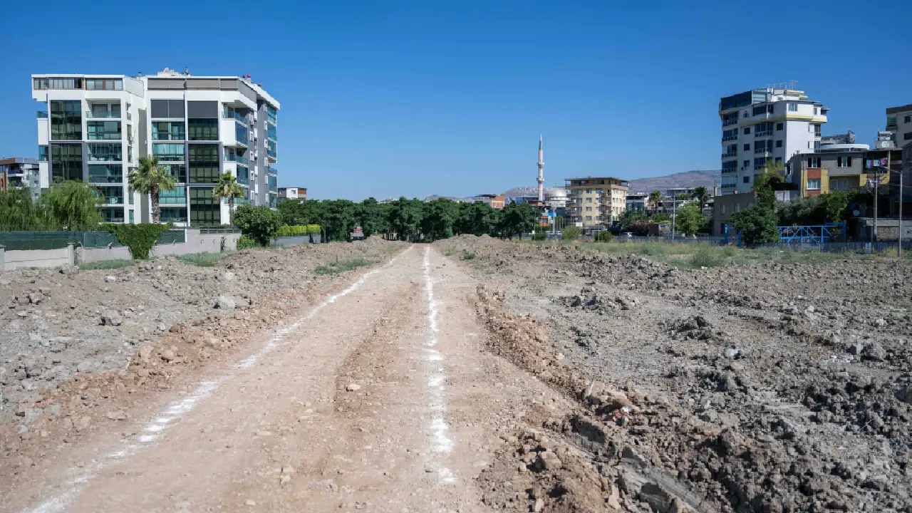 Başkan Eşki sabahın ilk ışıklarıyla sahada: "Yeşilçam bambaşka bir mahalle olacak"