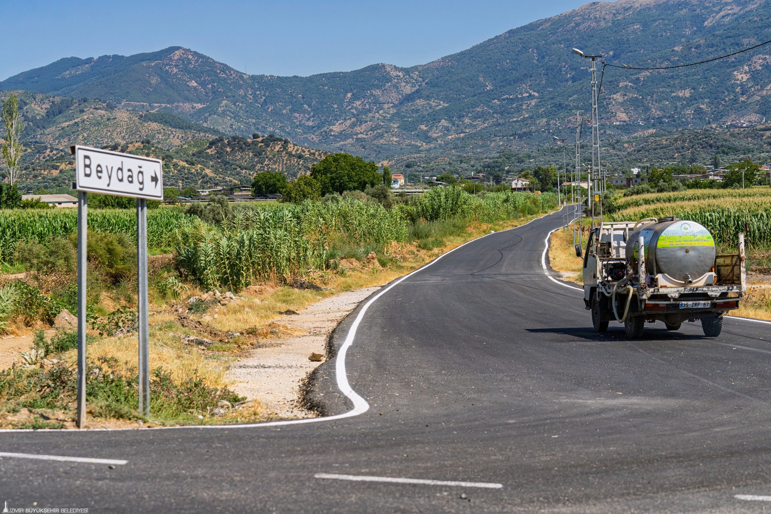 Beydağ’ın yıllardır beklediği yol hizmete açıldı: Yılların çilesi sona erdi