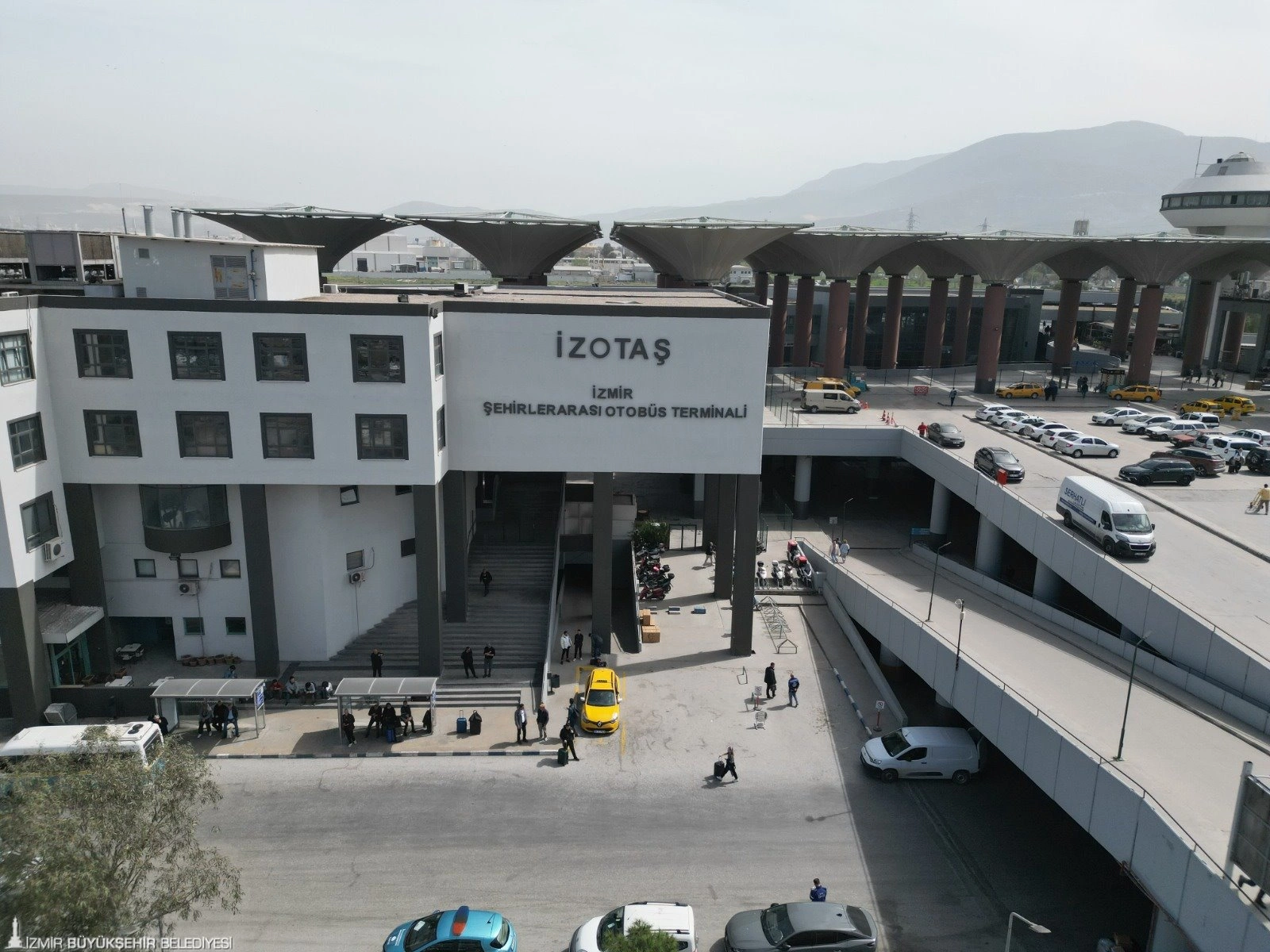 İzmir Otogarı Büyükşehir'e geçti: Yıllar süren hukuk mücadelesi bitti