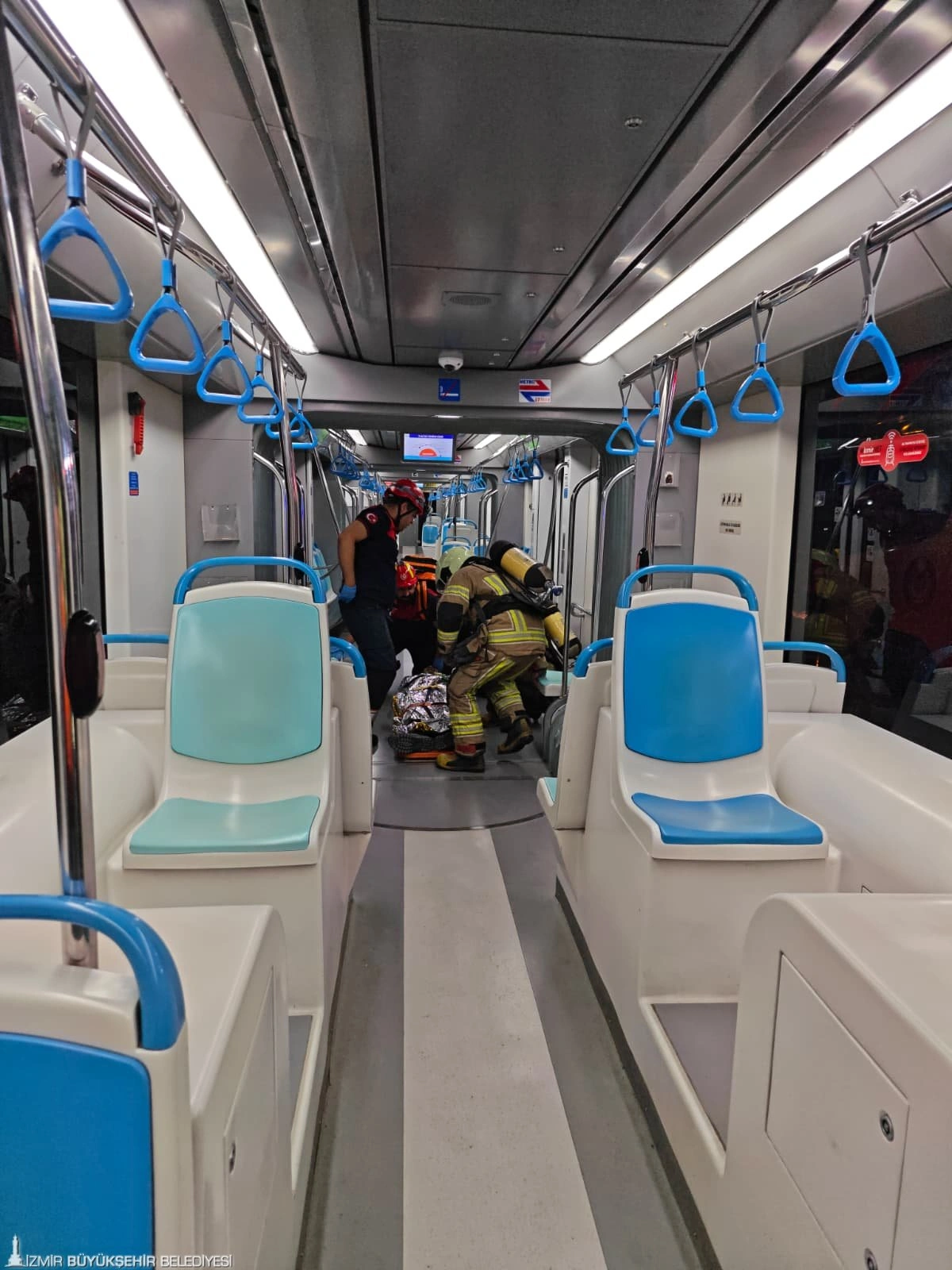 Konak Tramvayı’nda nefes kesen tatbikat: Gerçeğini aratmadı
