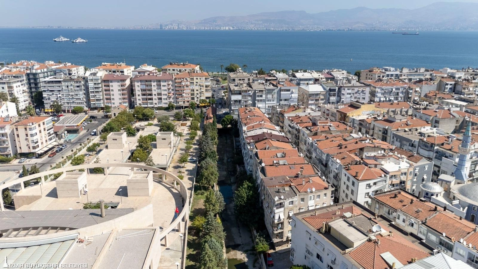 Körfez’e açılan Poligon Deresi’nde dip temizliği