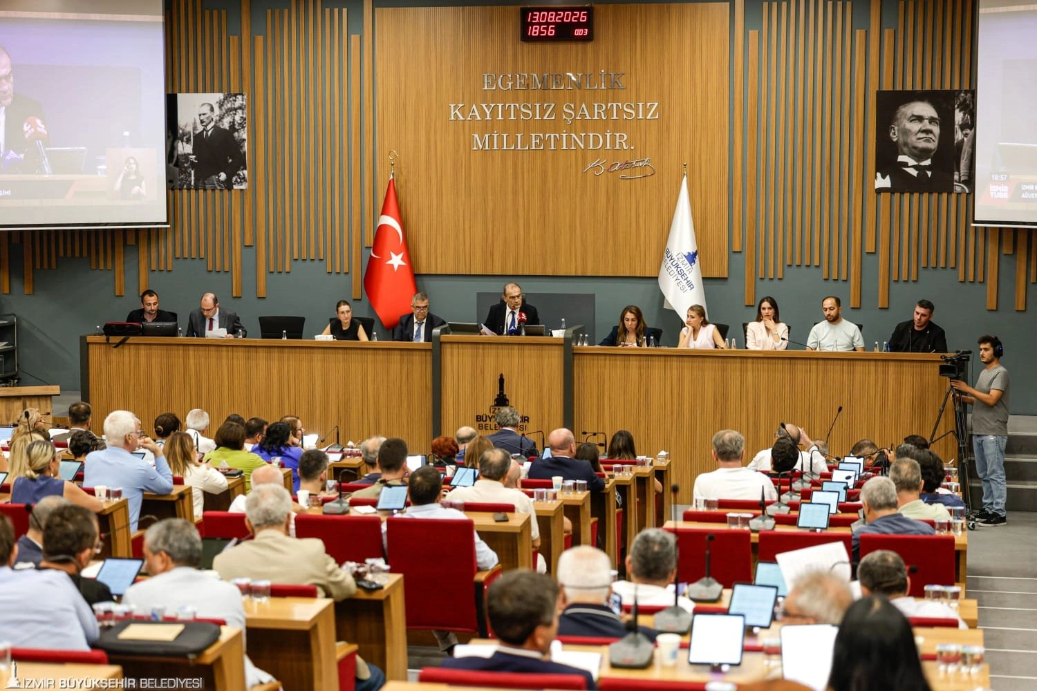 İzmir Otogarı’nda yol haritası belli oldu: Yeni işletme modeli başlıyor 6 İzmir Otogarı’nda yol haritası belli oldu: Yeni işletme modeli başlıyor
