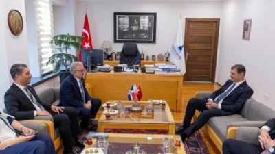 Dominik Cumhuriyeti Ankara Büyükelçisi Elvis Antonio Alam Lora ve beraberindeki