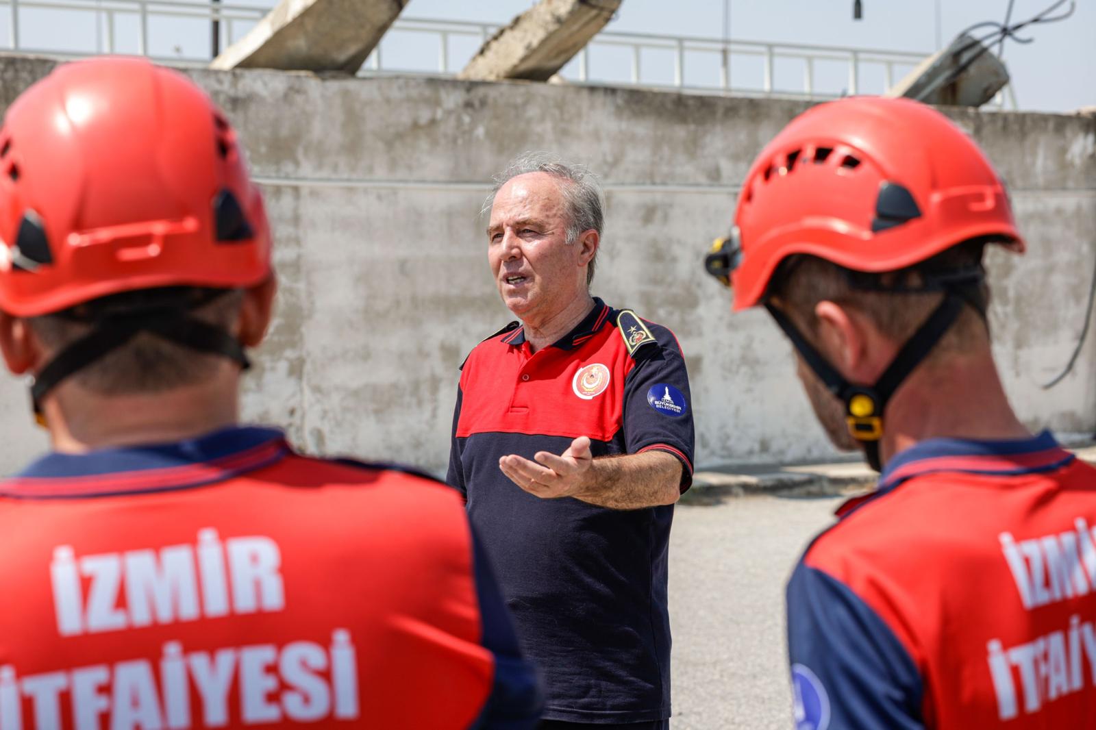 17 Ağustos onların hafızasından silinmedi: 'Enkazın başında oturdum ağladım'