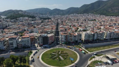 İzmir Büyükşehir Belediyesi, Balçova’nın ulaşım yükünü üstlenen Ata Caddesi, Sakarya