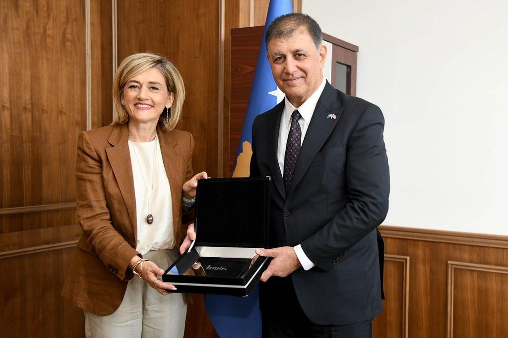 Başkan Tugay Kosova’da: İzmir ile Kosova arasında çok yönlü iş birliği dönemi 6 Başkan Tugay Kosova’da: İzmir ile Kosova arasında çok yönlü iş birliği dönemi
