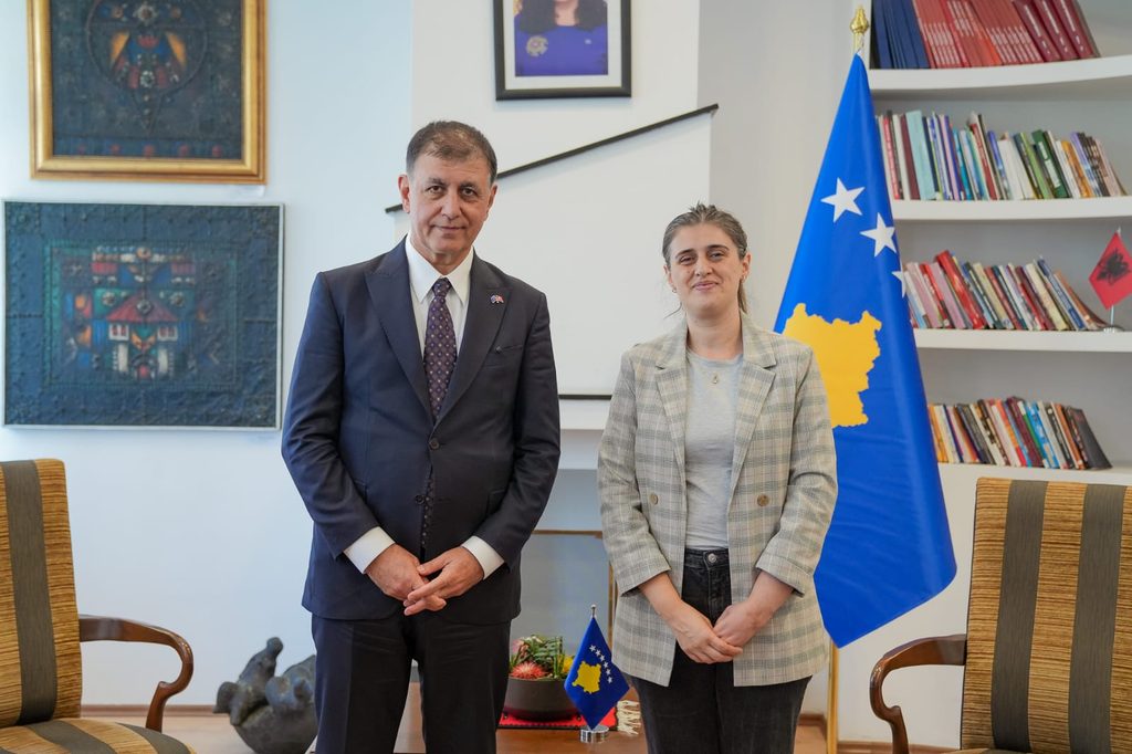 Başkan Tugay Kosova’da: İzmir ile Kosova arasında çok yönlü iş birliği dönemi 5 Başkan Tugay Kosova’da: İzmir ile Kosova arasında çok yönlü iş birliği dönemi