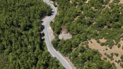 Yıllardır çözüm bekleyen yollar pürüzsüz hale getirildi! İzmir Büyükşehir Belediyesi