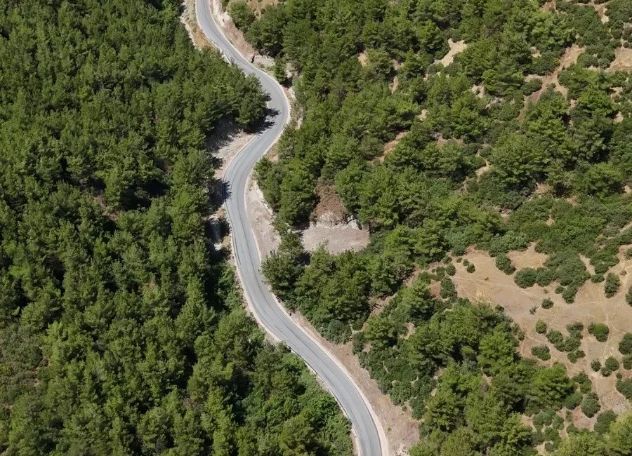 Yıllardır çözüm bekleyen yollar pürüzsüz hale getirildi! İzmir Büyükşehir Belediyesi