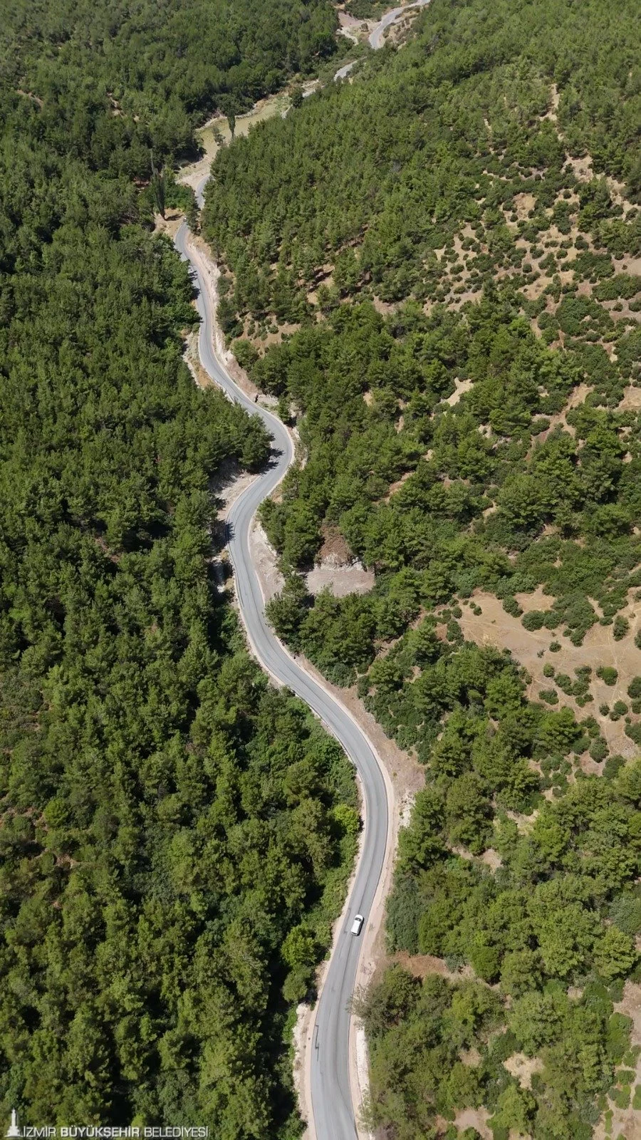 Yıllardır çözüm bekleyen yollar pürüzsüz hale getirildi! İzmir Büyükşehir Belediyesi