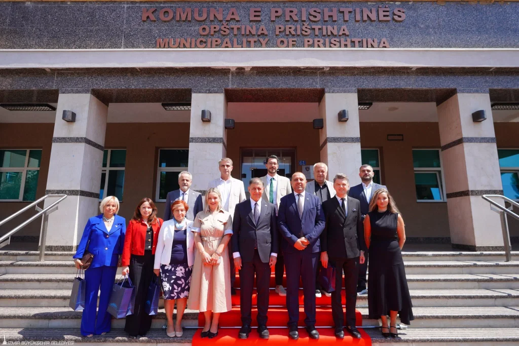 Başkan Tugay Kosova’da: İzmir ile Kosova arasında çok yönlü iş birliği dönemi 3 Başkan Tugay Kosova’da: İzmir ile Kosova arasında çok yönlü iş birliği dönemi