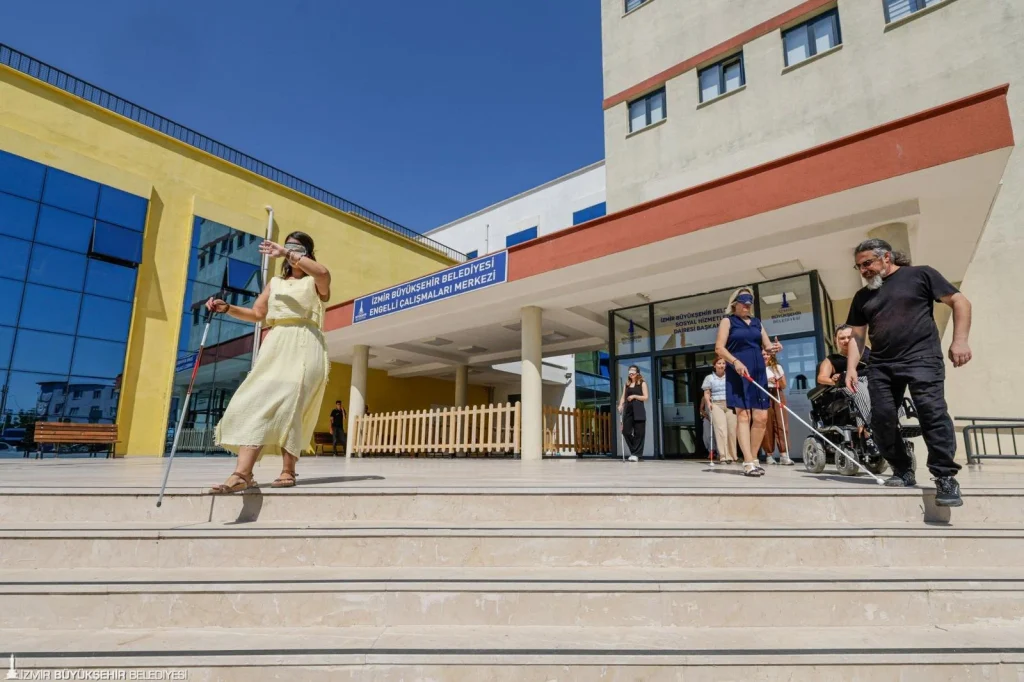İzmir’de engelsiz yaşam için örnek adım