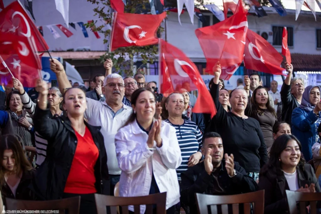 30 Ağustos coşkusu İzmir’in ilçelerine taşınıyor 4 30 Ağustos coşkusu İzmir’in ilçelerine taşınıyor