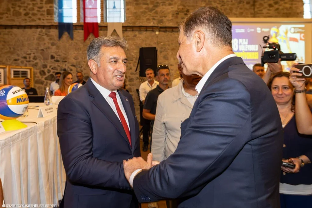 İzmir’de dev ev sahipliği: 32 ülkeden 64 takım Foça’da şampiyonluk için sahaya çıkıyor 4 İzmir’de dev ev sahipliği: 32 ülkeden 64 takım Foça’da şampiyonluk için sahaya çıkıyor