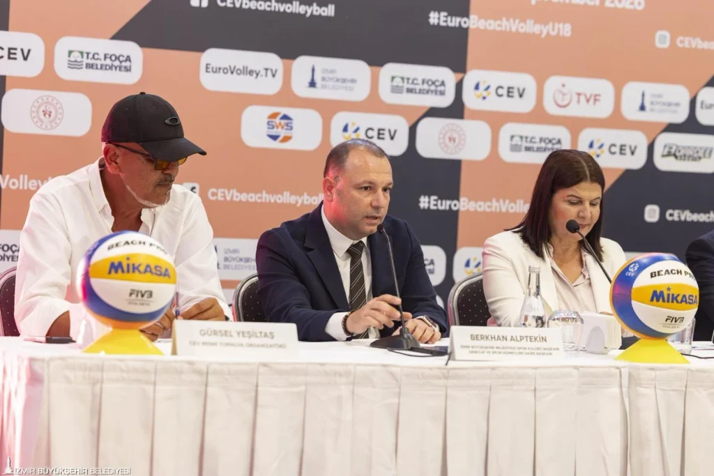 İzmir’de dev ev sahipliği: 32 ülkeden 64 takım Foça’da şampiyonluk için sahaya çıkıyor 6 İzmir’de dev ev sahipliği: 32 ülkeden 64 takım Foça’da şampiyonluk için sahaya çıkıyor