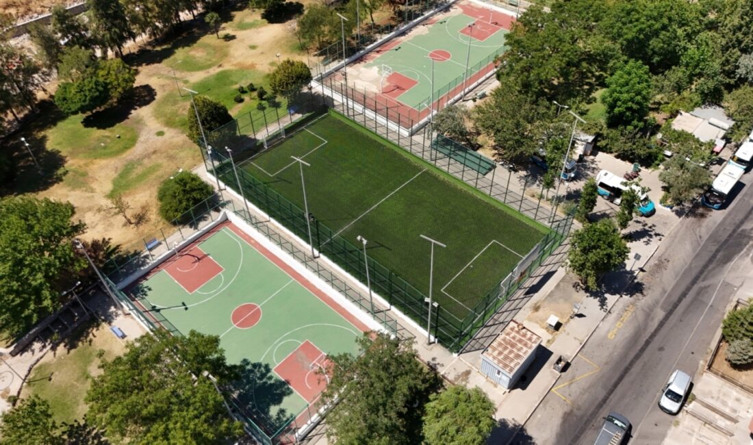 Bornova Belediyesi, ilçedeki spor altyapısını güçlendirmek adına Doğanlar Sahası ile