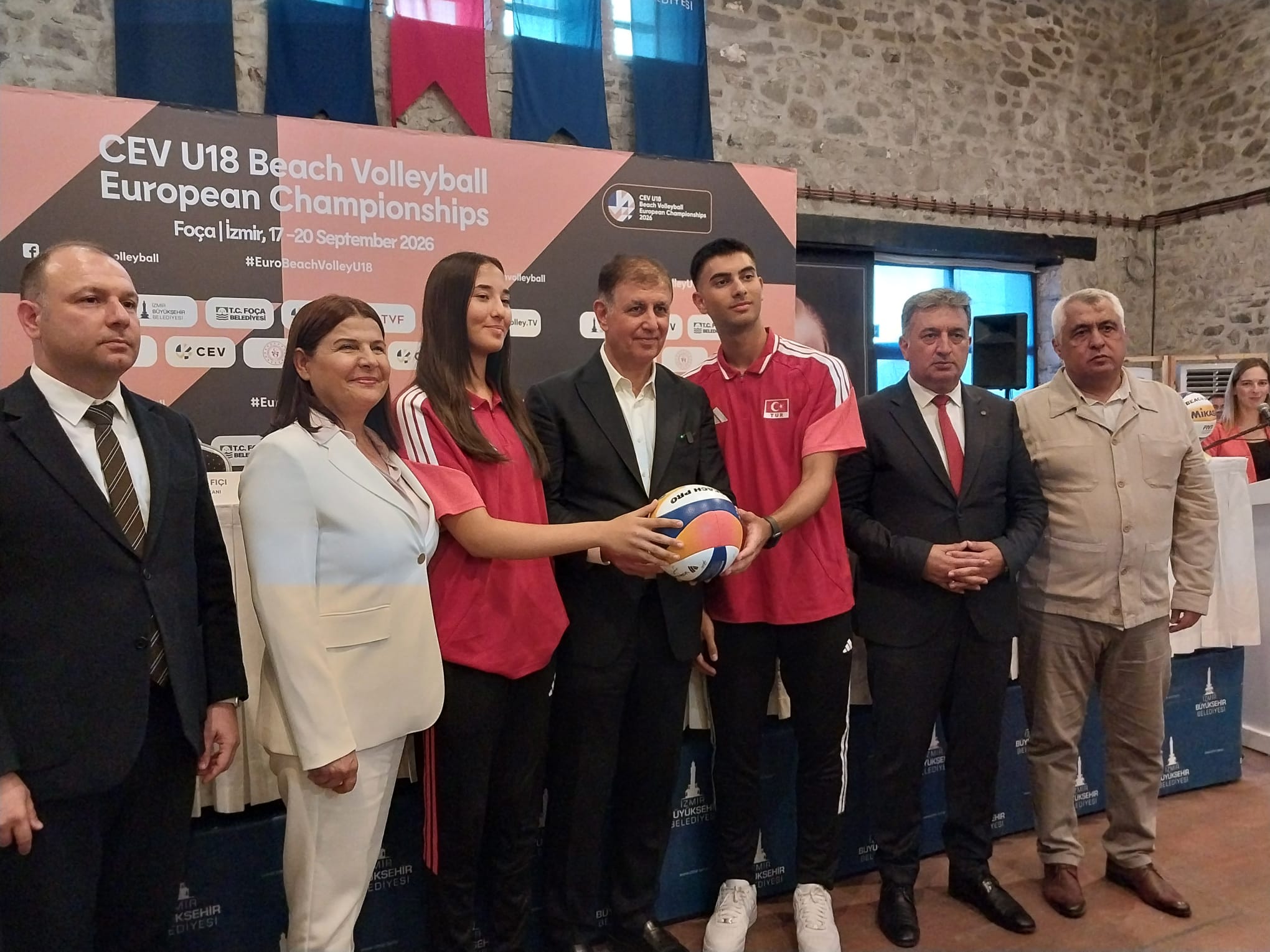 İzmir Büyükşehir Belediyesi ve Foça Belediyesi ev sahipliğinde düzenlenecek "CEV