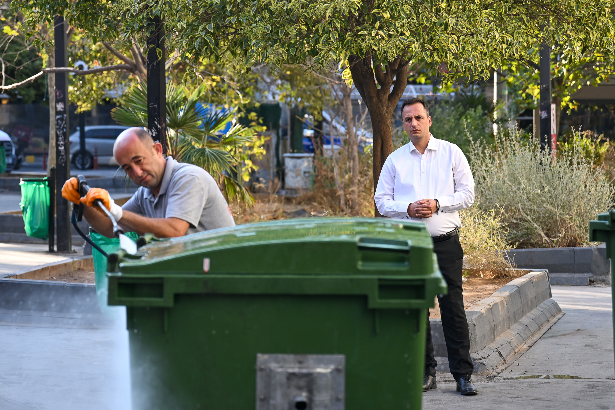 Bornova Belediye Başkanı Ömer Eşki mesaiye gün ağardığı saatlerde Bornova’nın