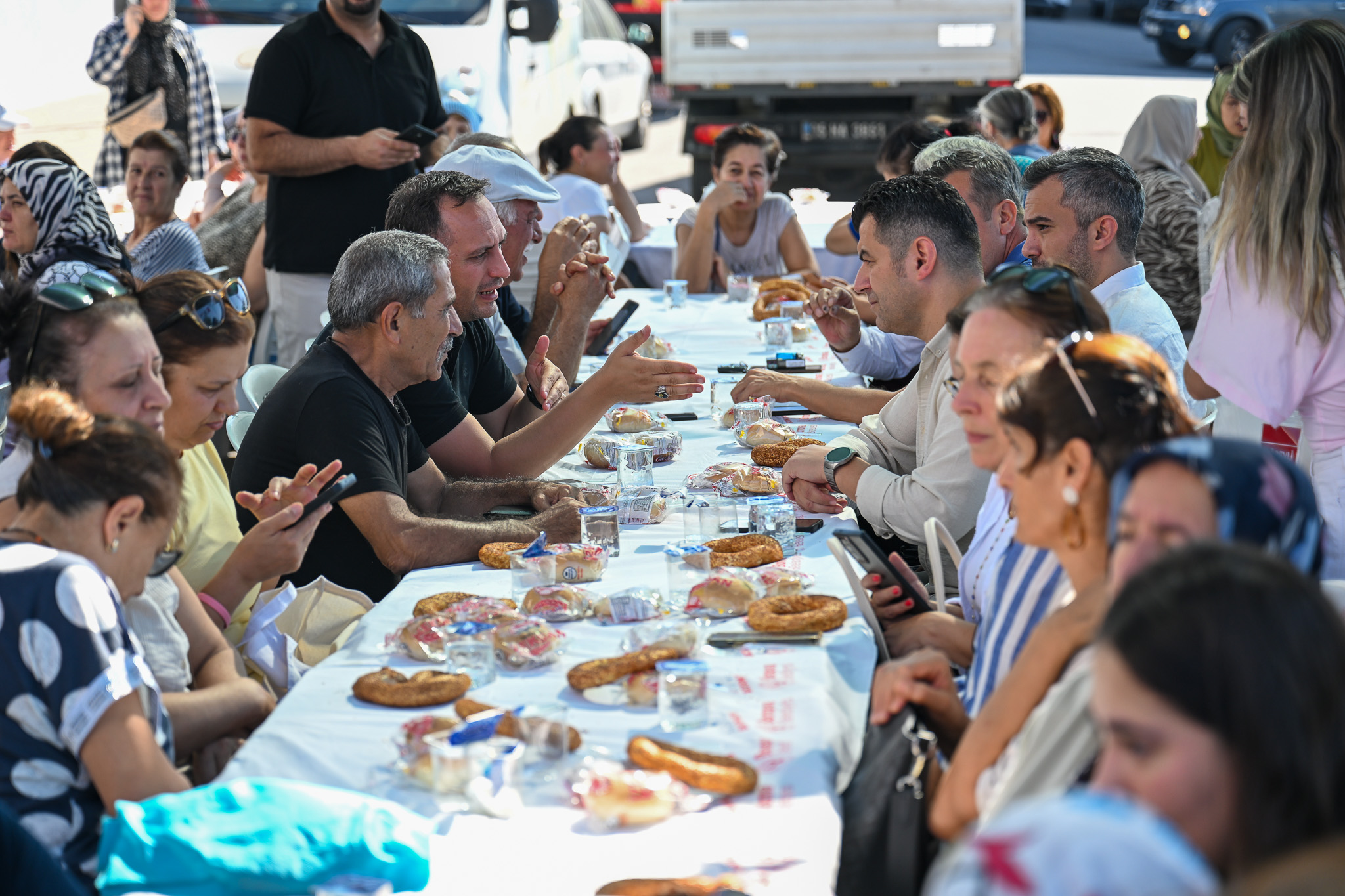 Başkan Eşki Kent Bostanı’nda üretici kadınlarla buluştu