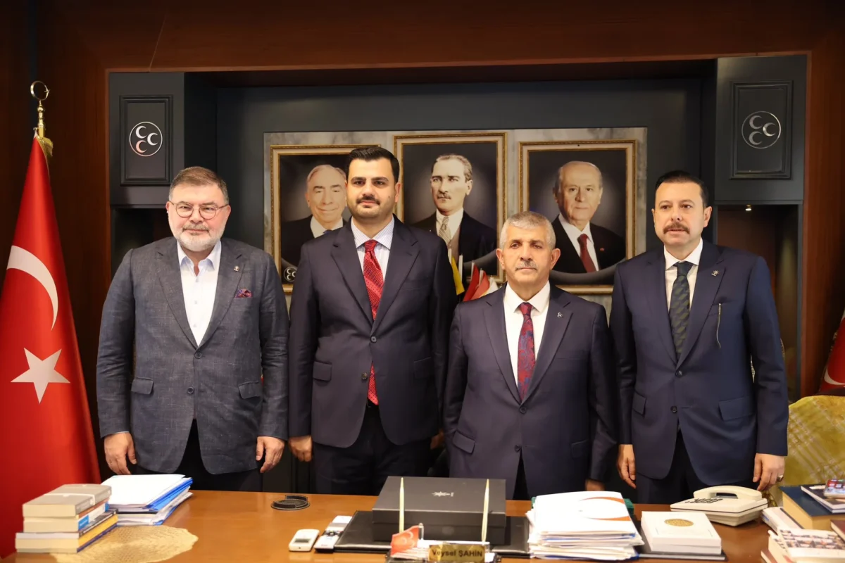 AK Parti Genel Sekreteri ve İzmir Milletvekili Eyyüp Kadir İnan,