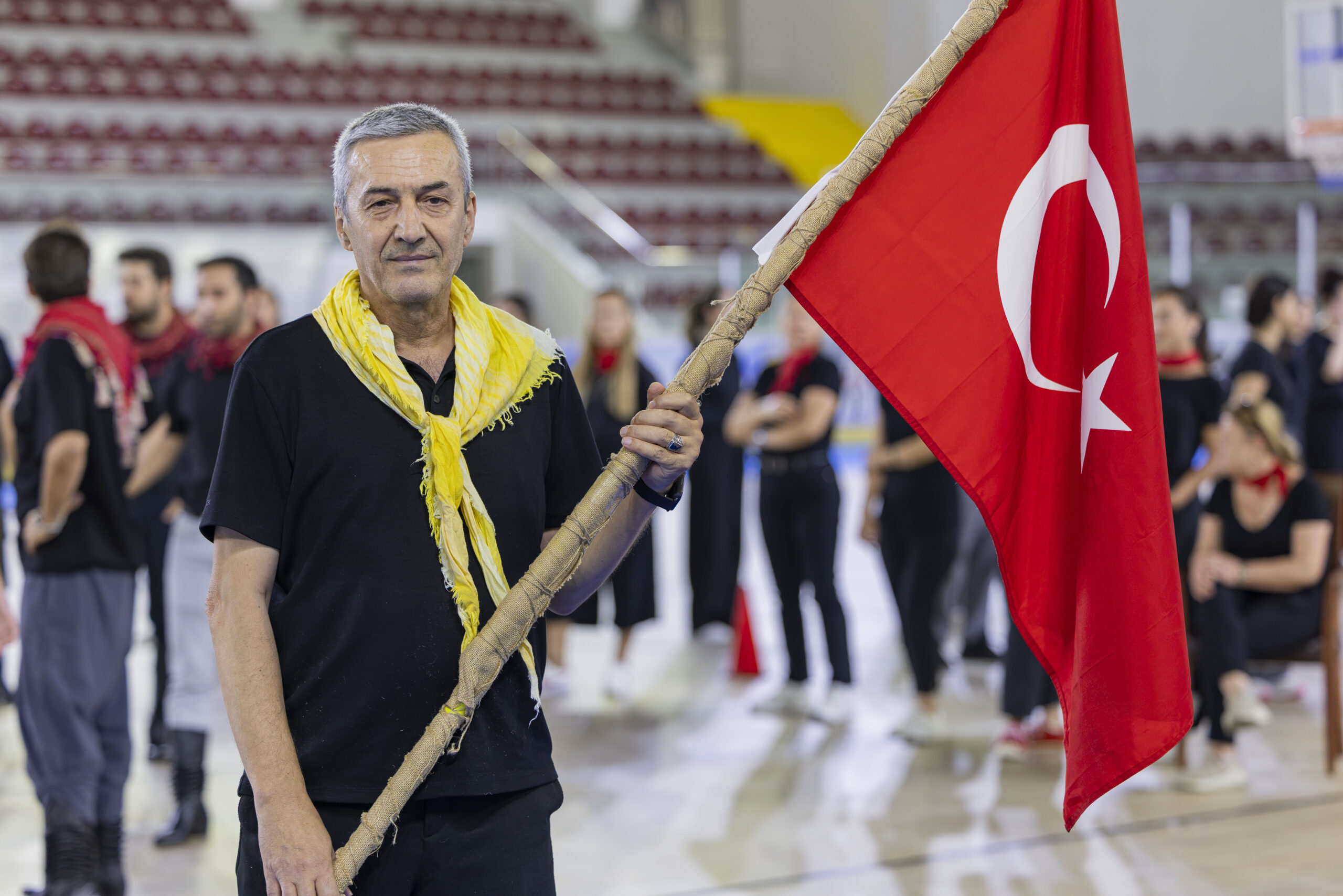 “İzmir'de zeybek bilmeyen kalmasın” çağrısı 500 kişilik topluluğa dönüştü