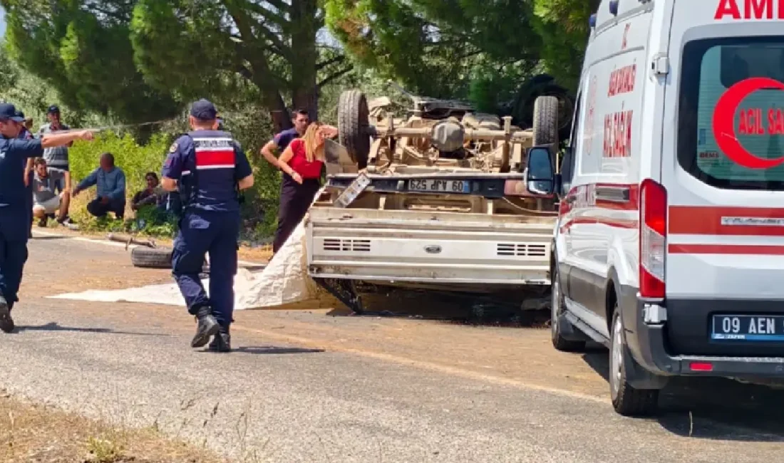 Kontrolden çıkarak dehşet saçan kamyonet karşı şeride devrildi. Ekiplerin seferber