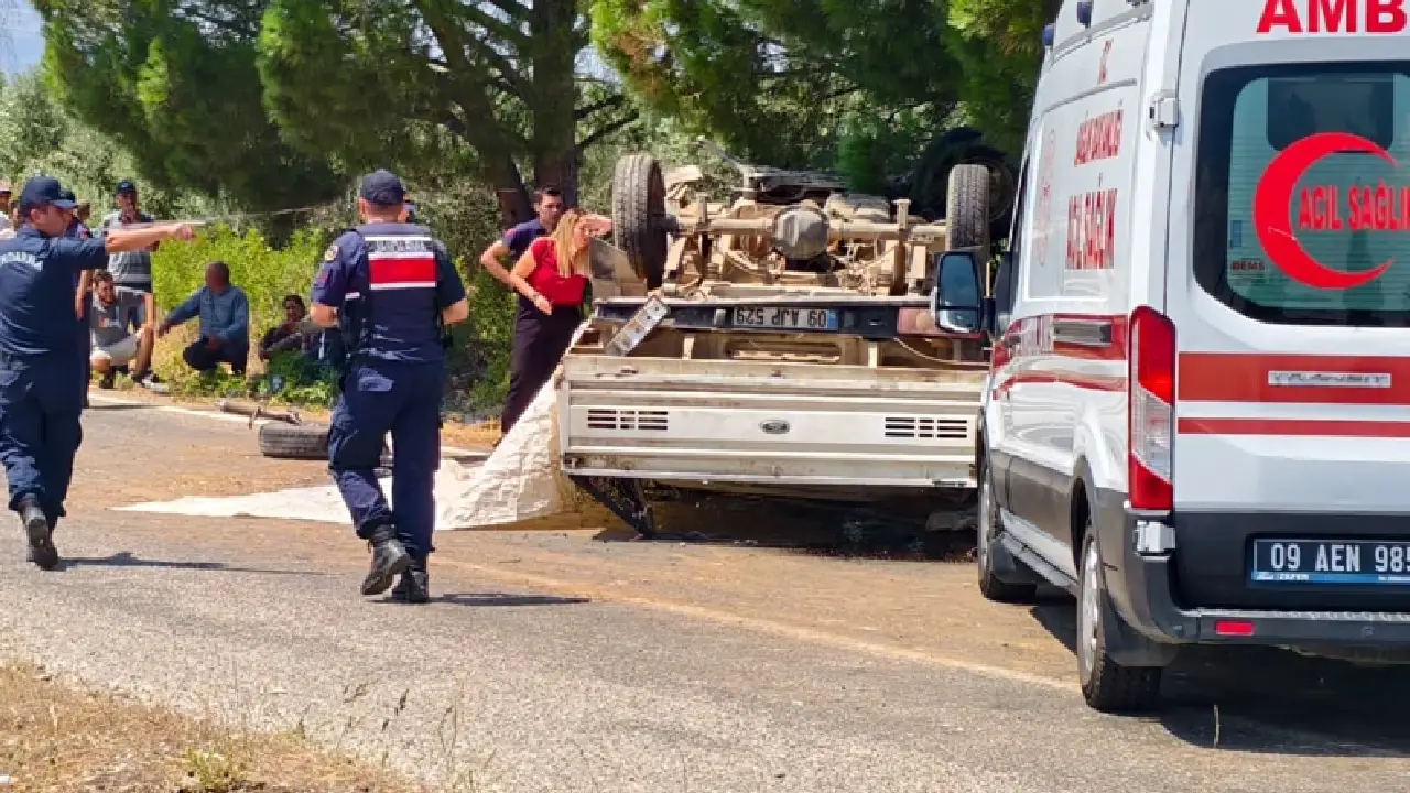 Karşı şeride geçip devrildi! Feci kazada ardı ardına acı haber geldi