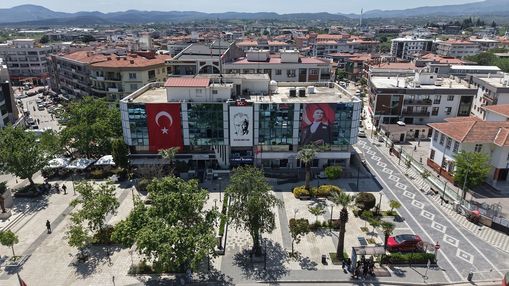 İzmir Cumhuriyet Başsavcılığı’nın yürüttüğü soruşturma kapsamında Belediye Başkanı İlkay Çiçek