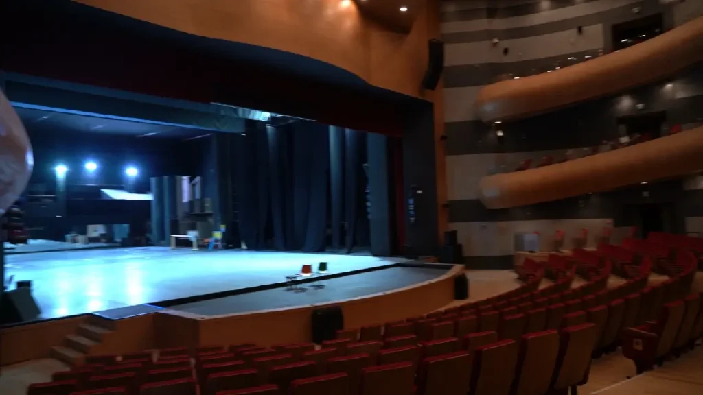 AK Partili Saygılı: "Bornova Kültür Merkezi Türkiye'nin en büyük üçüncü sanat kompleksi" 2 AK Partili Saygılı: "Bornova Kültür Merkezi Türkiye'nin en büyük üçüncü sanat kompleksi"