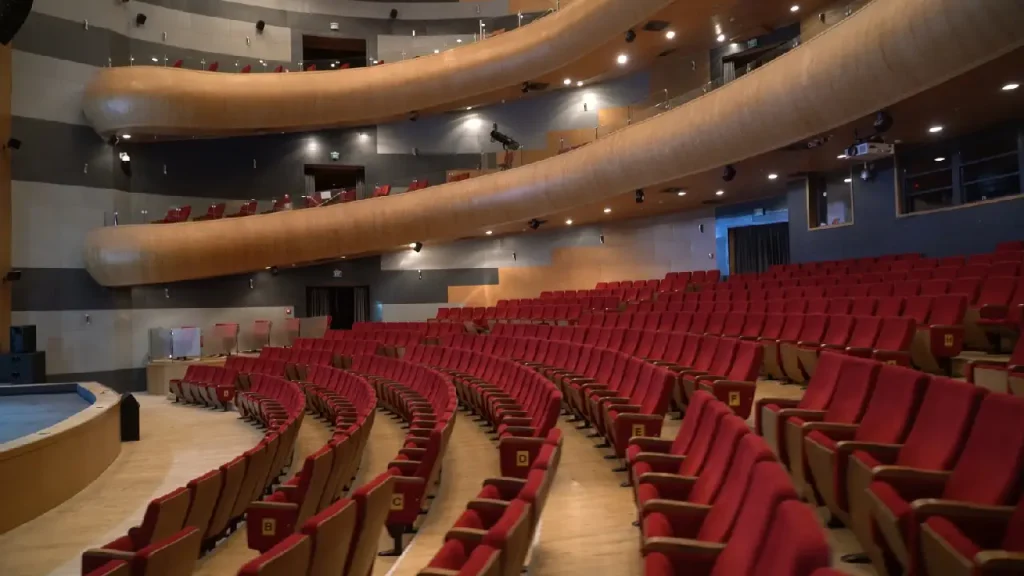 AK Partili Saygılı: "Bornova Kültür Merkezi Türkiye'nin en büyük üçüncü sanat kompleksi" 3 AK Partili Saygılı: "Bornova Kültür Merkezi Türkiye'nin en büyük üçüncü sanat kompleksi"