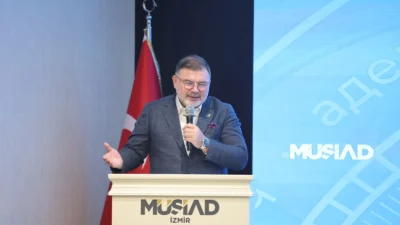 MÜSİAD İzmir Şubesi Olağanüstü Kongresi'nde iş insanlarına seslenen AK Parti