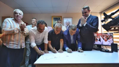 İzmir eski Büyükşehir Belediye Başkanı Aziz Kocaoğlu, CHP eski Genel