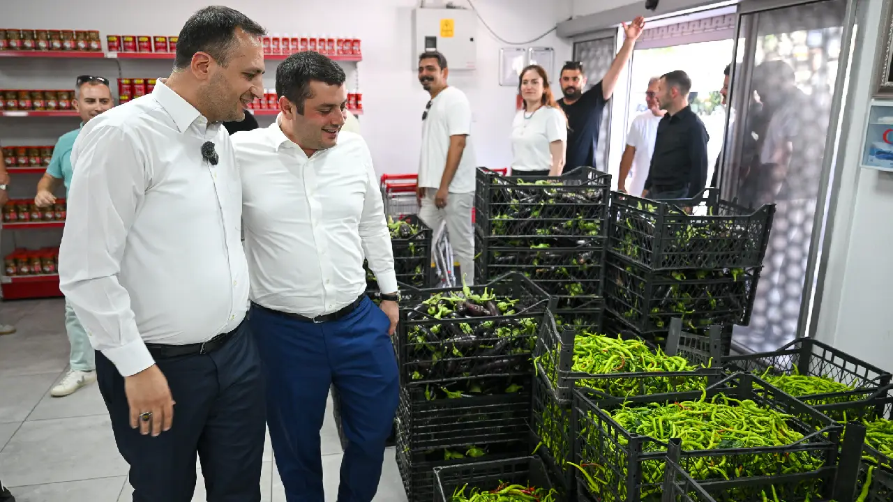 Bornova’da devrim gibi dayanışma: Tarladan kent market raflarına