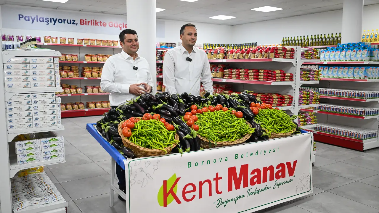 Bornova Belediyesi, Yakaköy Doğal Tarım Çiftliği’nde ürettiği tonlarca sebzeyi dar