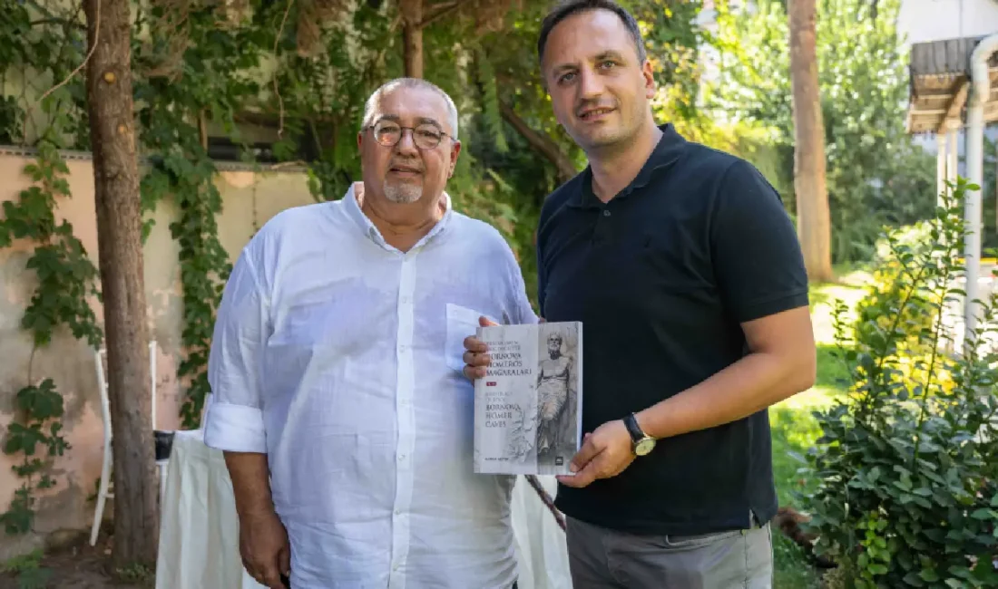 Bornova Belediyesi’nin ev sahipliğinde düzenlenen özel bir söyleşi ve imza