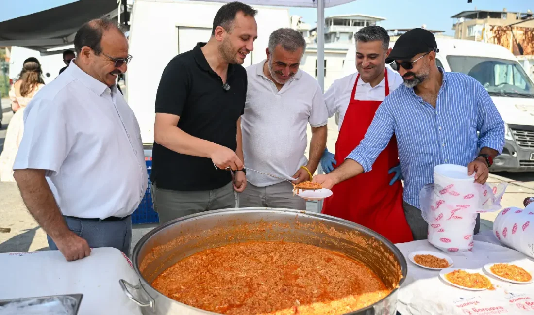 Bornova Belediye Başkanı Ömer Eşki, Türkiye'nin en büyük kent bostanında