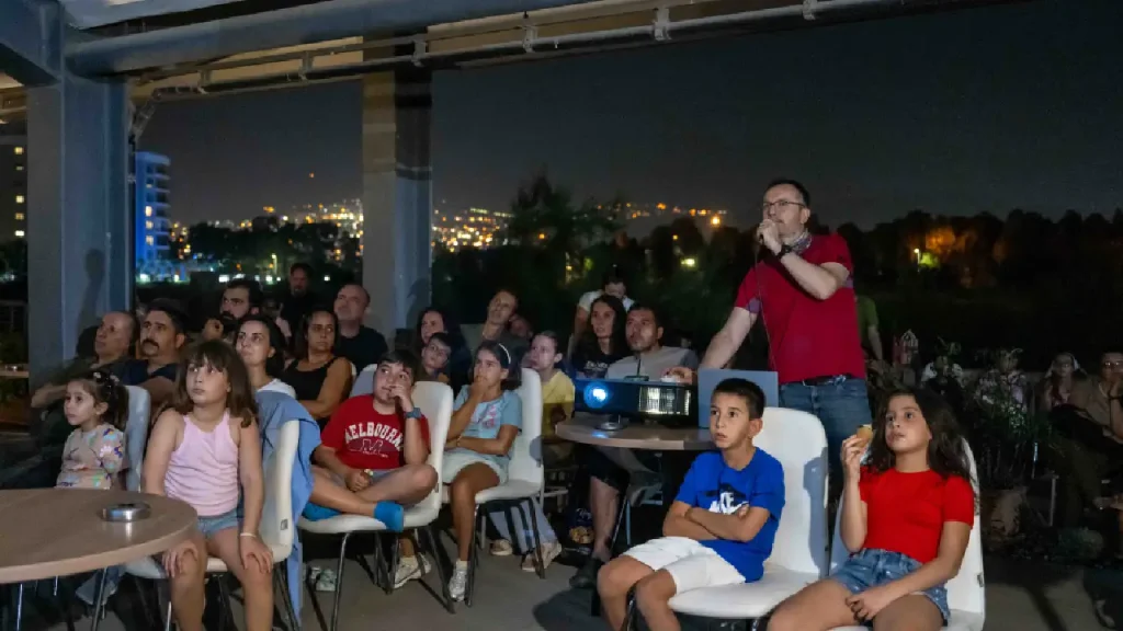 Bornova'da 8500 yıllık tarihin gölgesinde unutulmaz gökyüzü gözlemi