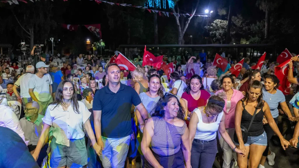 Bornova'da Zafer coşkusu notalara döküldü