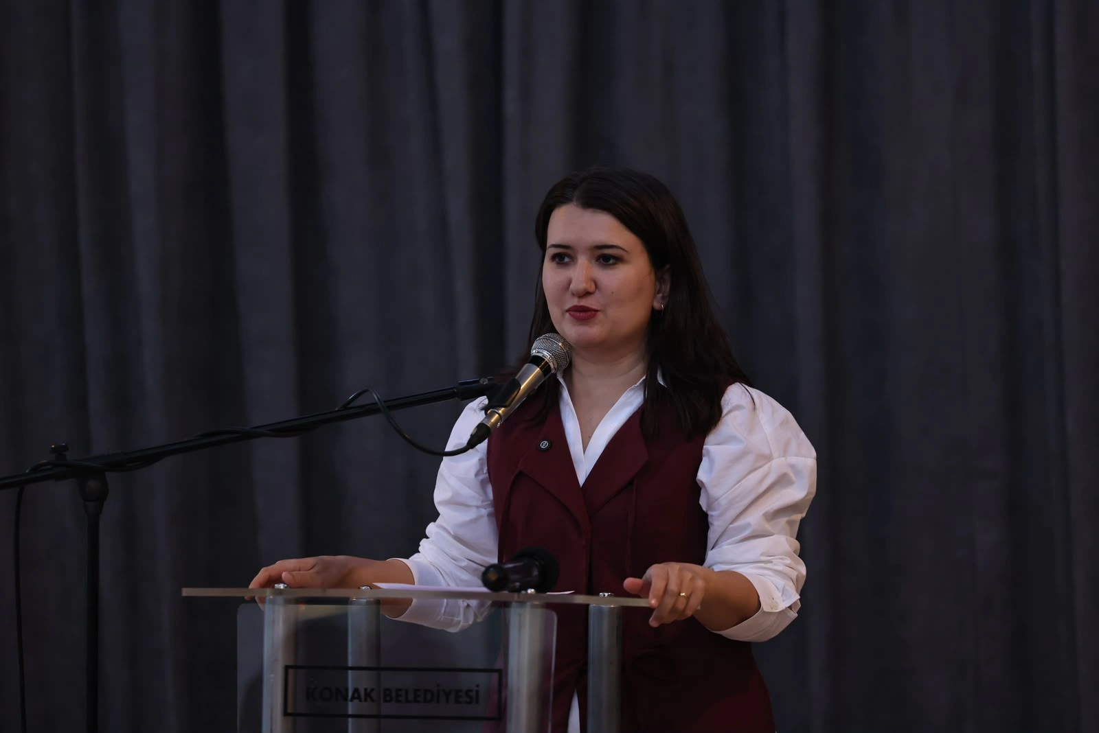 YENİ Parti İzmir İl Başkanı Güç’ten Konak’ta Roman çıkışı: "Seçimden seçime hatırlamak yetmez!" 3 YENİ Parti İzmir İl Başkanı Güç’ten Konak’ta Roman çıkışı: "Seçimden seçime hatırlamak yetmez!"