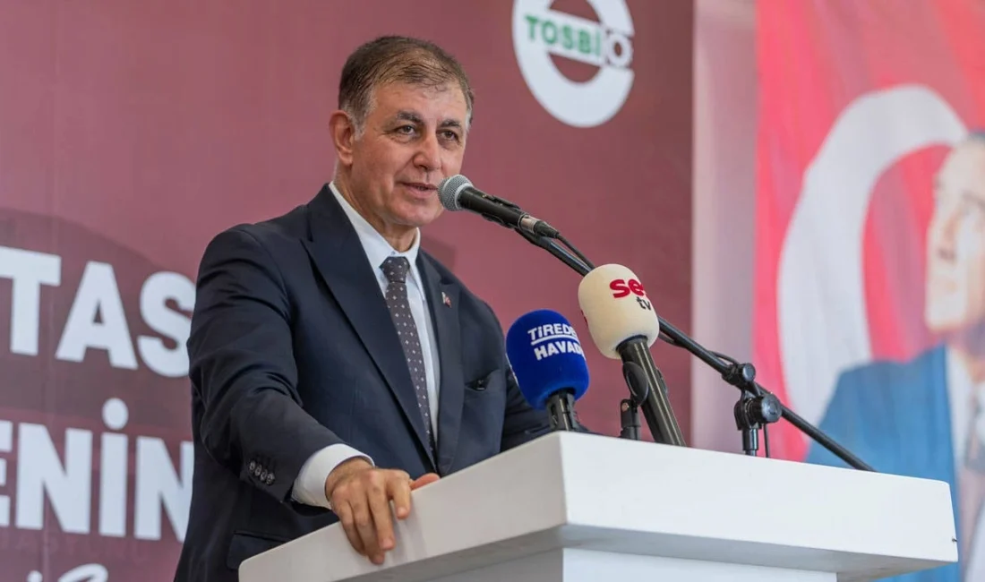 CHP'den seçildikten sonra görevine bağımsız devam eden İzmir Büyükşehir Belediye