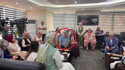 Menderes Belediyesi’ndeki başkan vekilliği seçiminde AK Parti adayına oy vererek