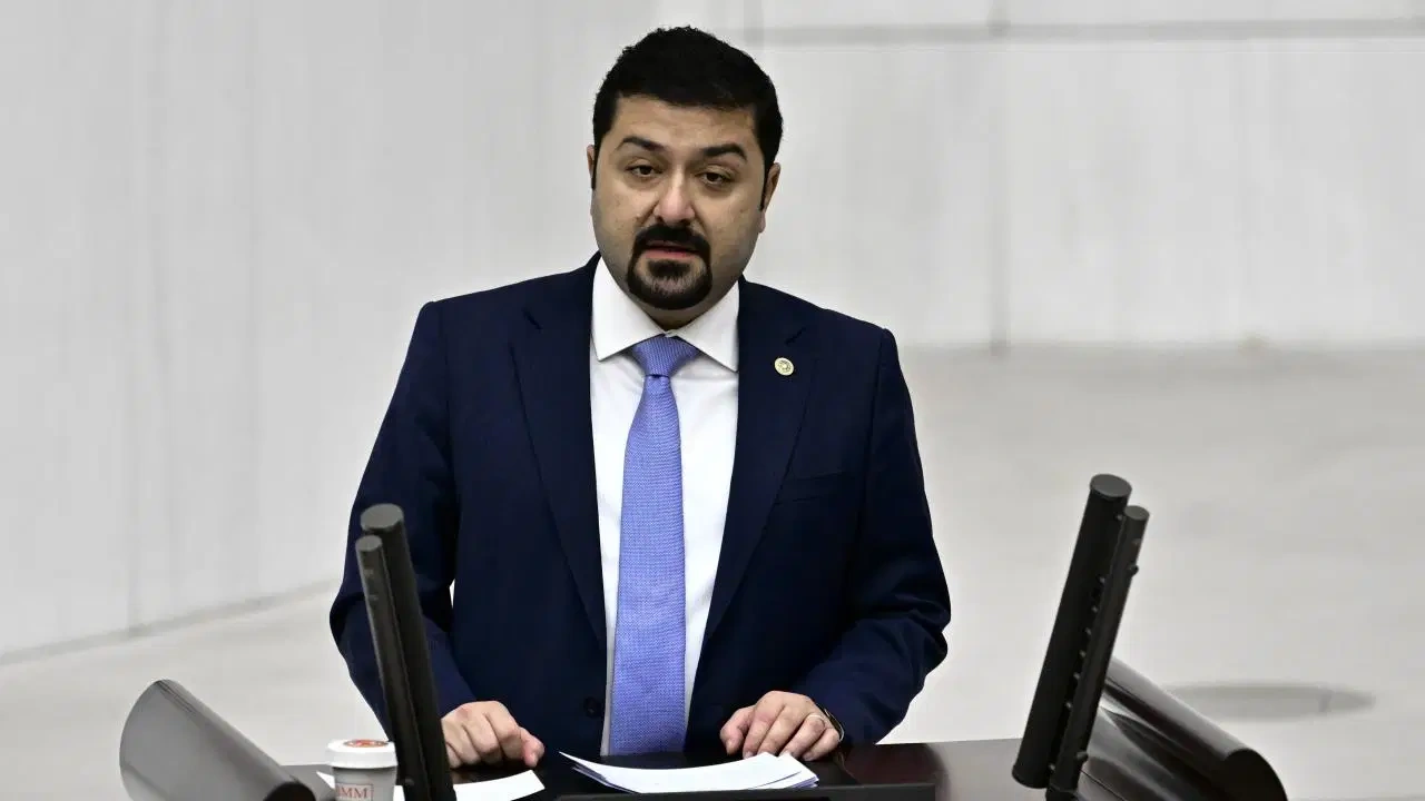 Komplo mu, ihraç getiren skandal mı? CHP'li vekilden ilk açıklama 1 Komplo mu, ihraç getiren skandal mı? CHP'li vekilden ilk açıklama