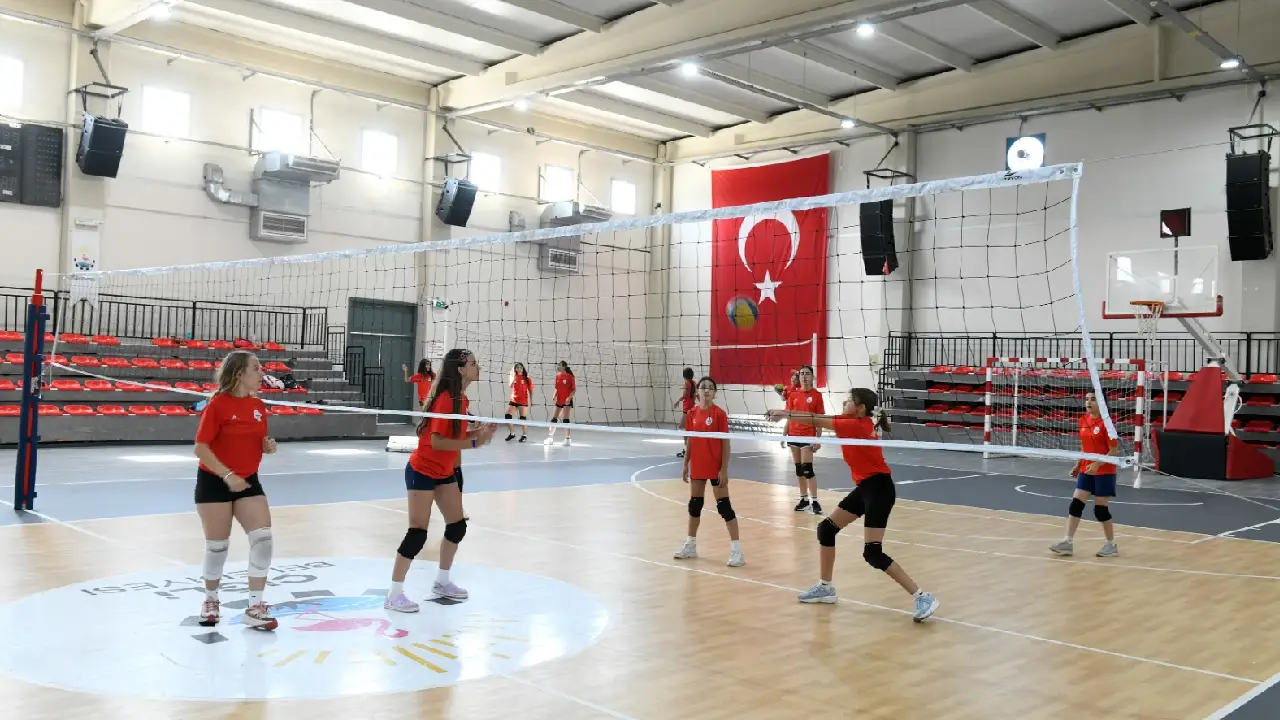 Çiğli’de yaz sporla dolu geçti: 1.747 kişi yaz okullarından faydalandı