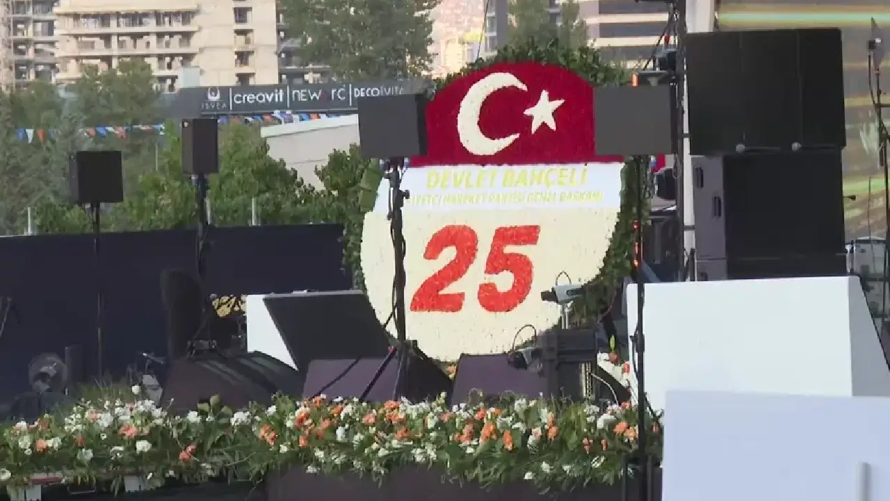 Cumhurbaşkanı Erdoğan: Çeyrek asrı devirmenin gururunu yaşıyoruz