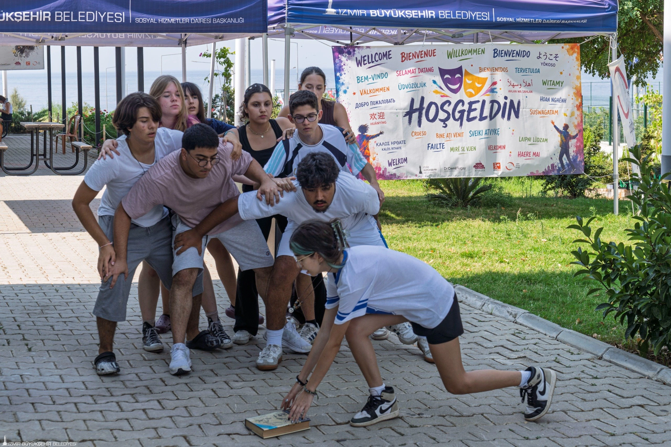 İzmir’de Avrupa Drama buluşması: Gençler ortak hikâyeler yazıyor 4 İzmir’de Avrupa Drama buluşması: Gençler ortak hikâyeler yazıyor